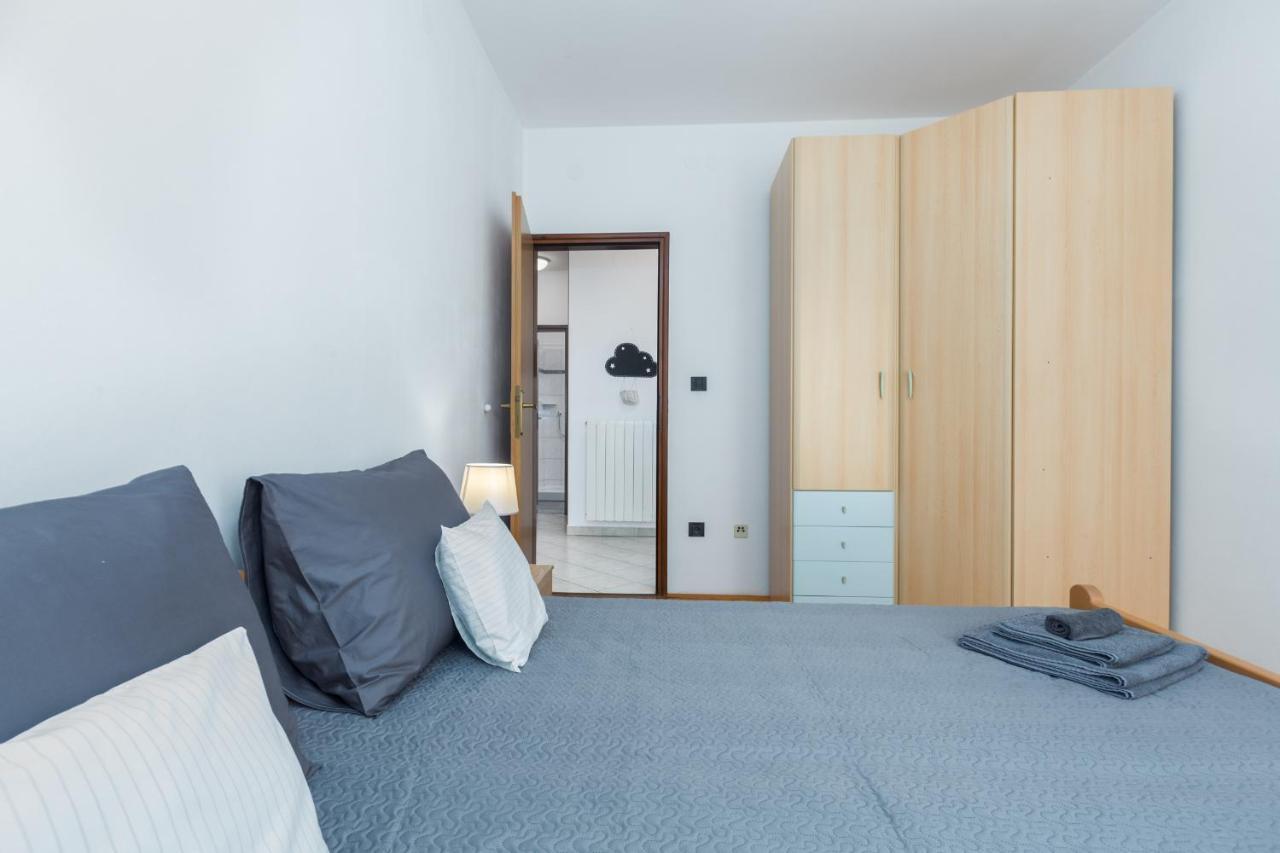 Apartment Emil Pula